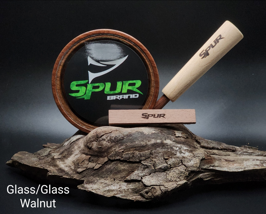 Glass / Glass / Walnut